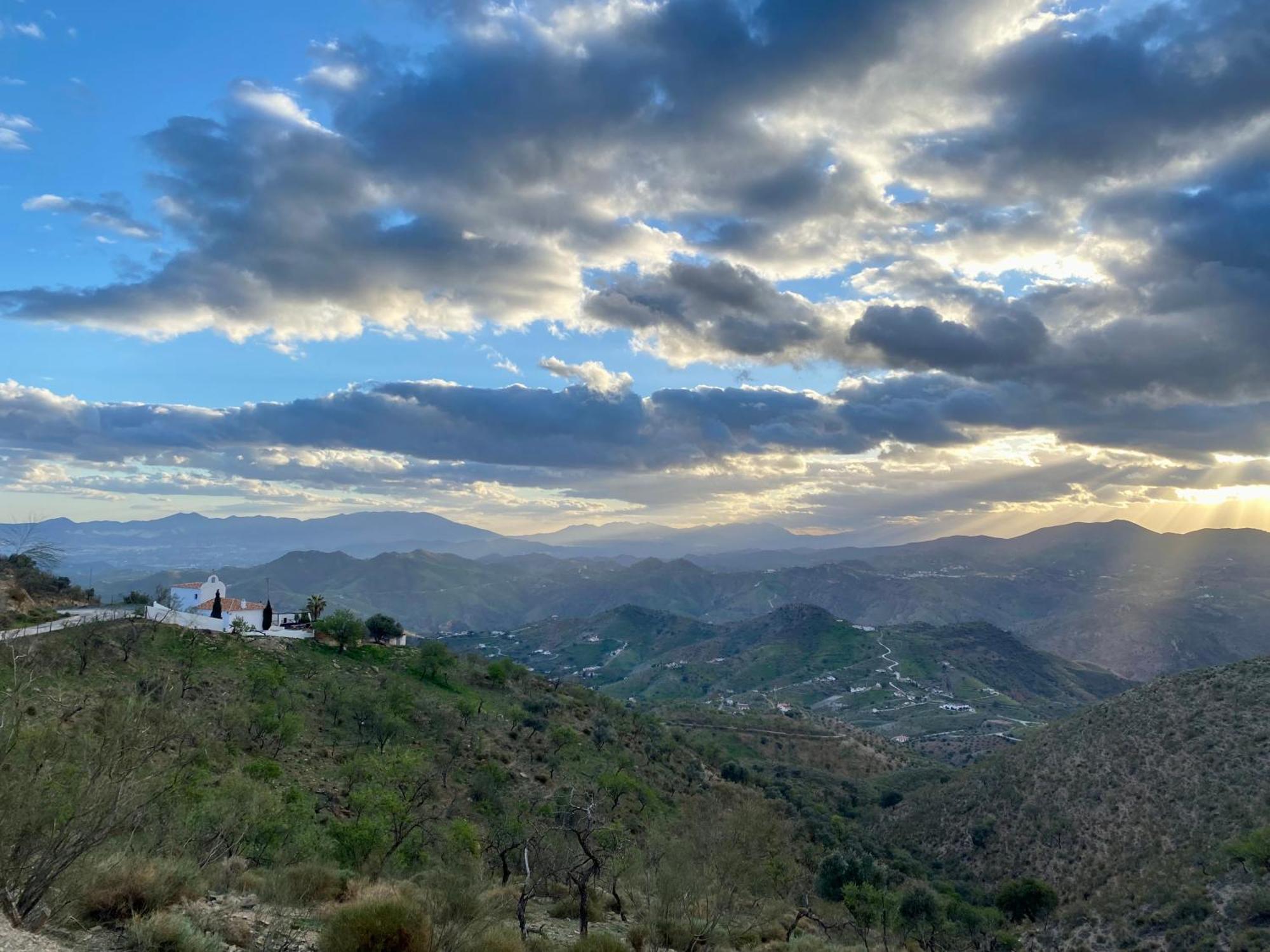 El Cielo, Cortijo En El Corazon De Montanas