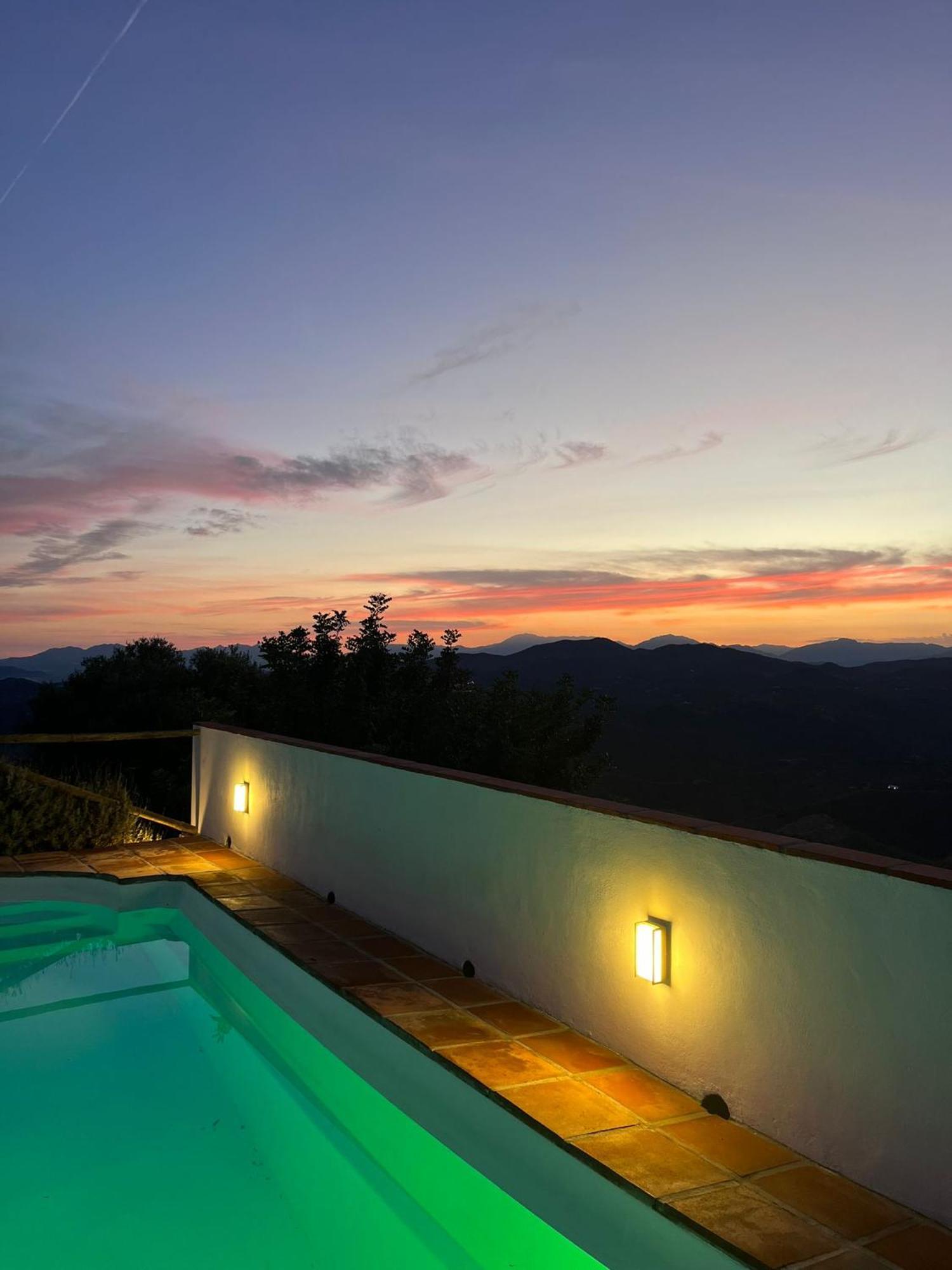Villa El Cielo, Cortijo En El Corazon De Montanas *